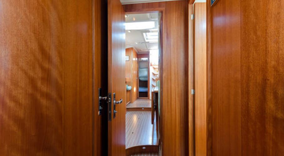 68207b28-8e48-4565-80e7-d63444ee6b0d